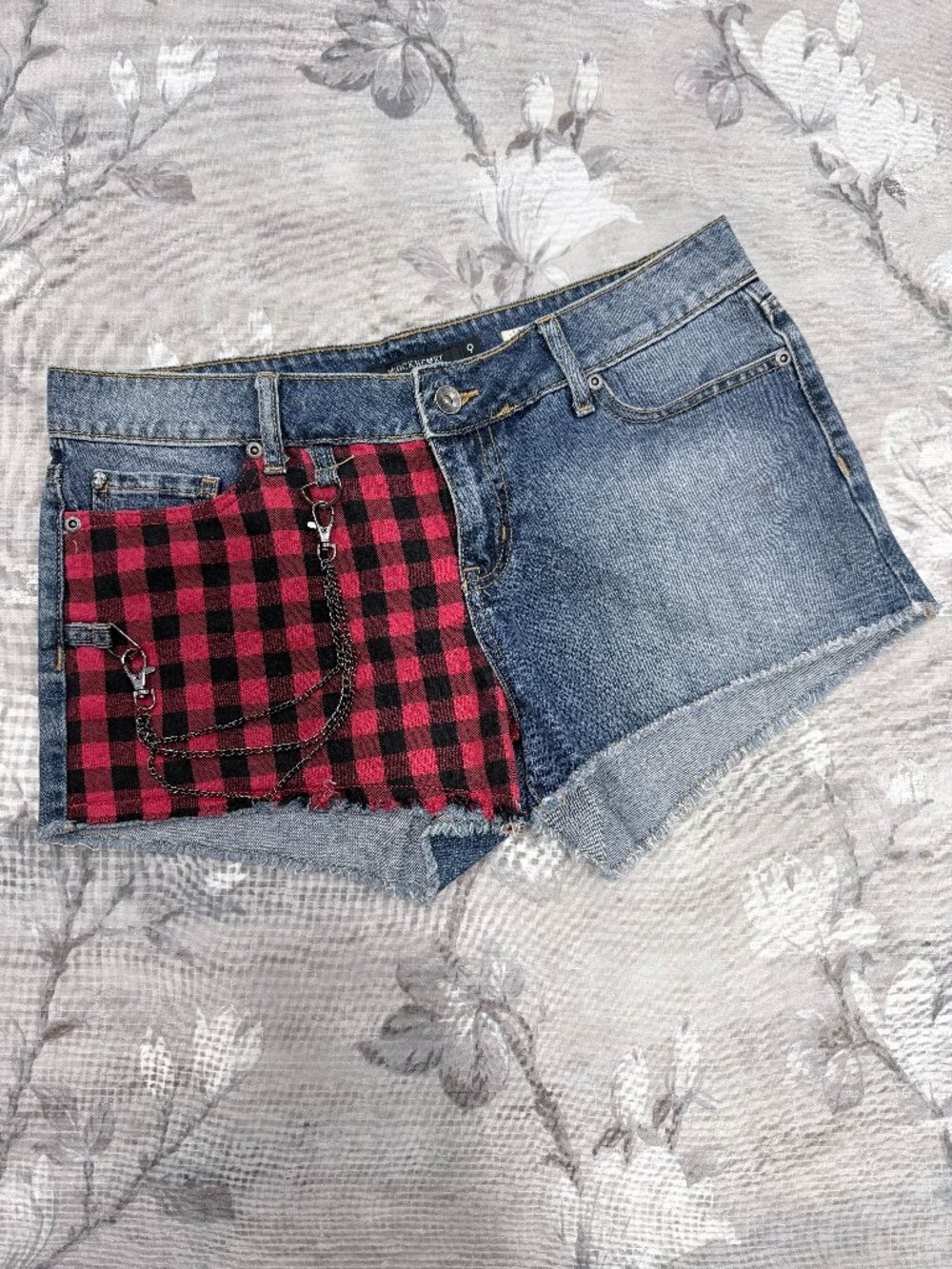 Blackheart Low Rise Denim Shorts Plaid Panel Chain Grunge Punk Y2K Size 9